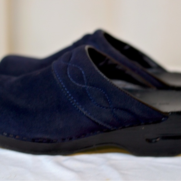 Lands End Blue Suede Mules Slide On Wood Sole in Very Good Condition - Picture 7 of 8